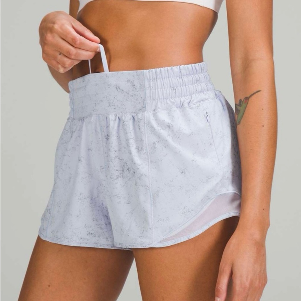 Lululemon Hotty Hot High-Rise Lined 4”